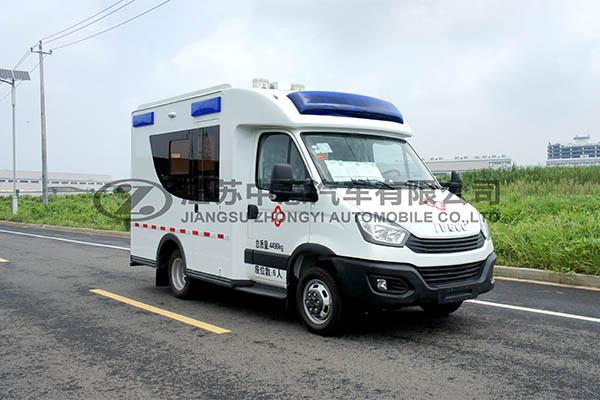 方舱医疗车